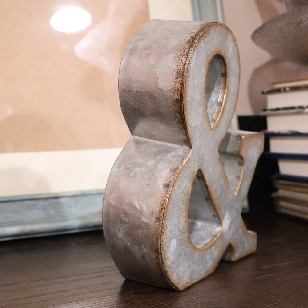 🔖 Rustic Gray Ampersand [ & ]  Decor - Picture 5 of 6